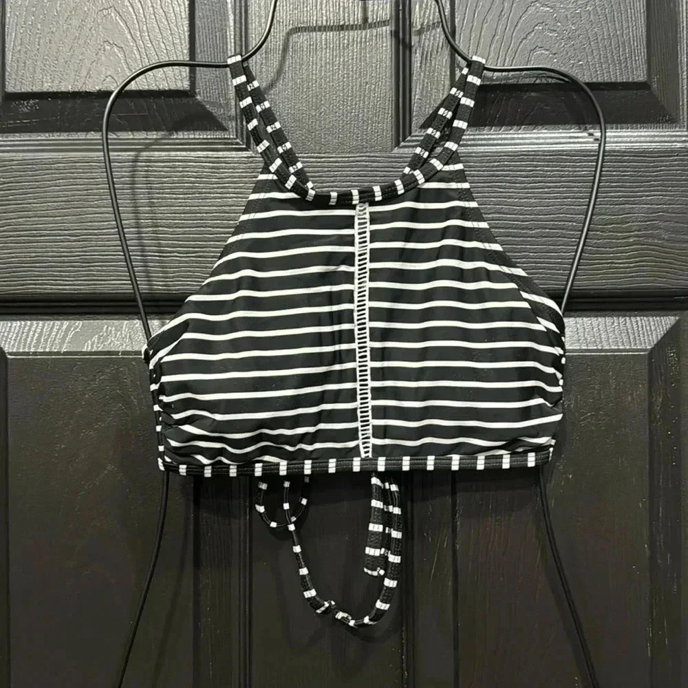 XHILARATION swimsuit top